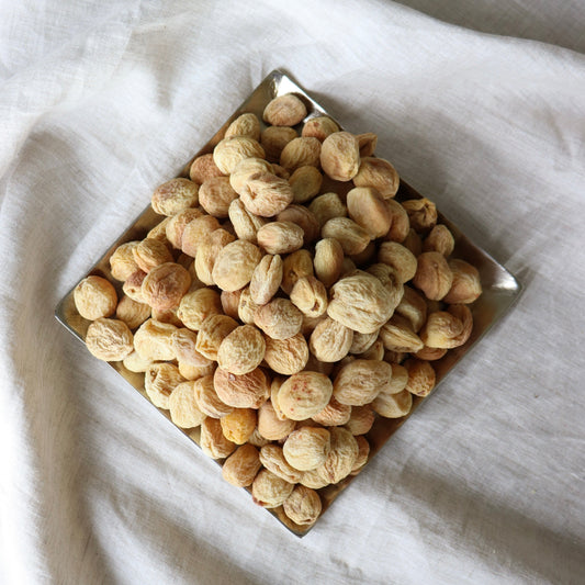Dried Apricot with Seeds